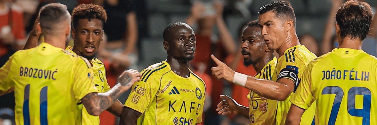 عميدالعالمية banner