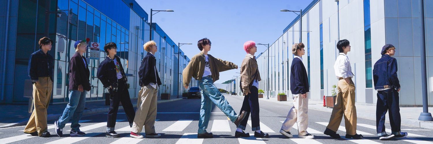 🌹🏀 Yya ⛲️ % 🩵🩷💜 🧘🏻‍♀️'s banner