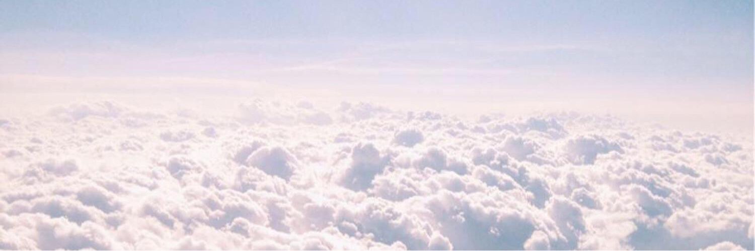 y________i's profile banner image