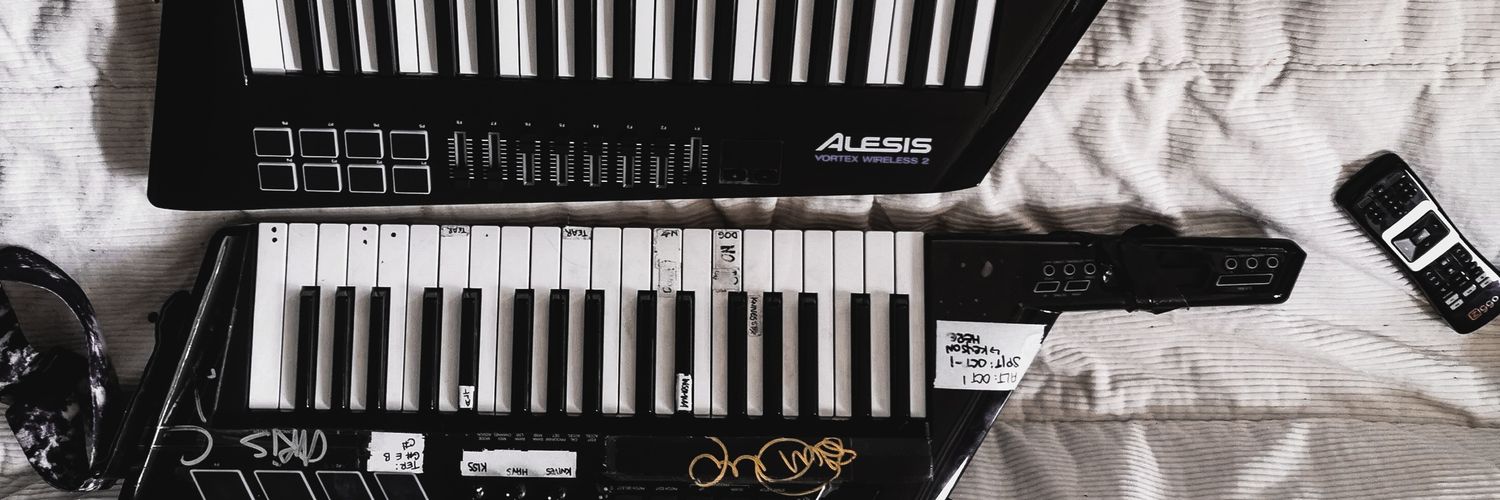 𝑁𝑎𝑡𝘩𝑎𝑙𝑖𝑒 banner