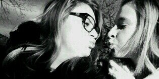 xJulyie's profile banner image