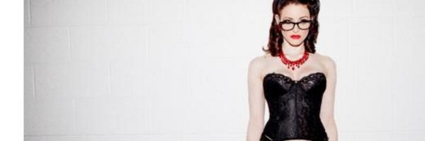 Lippsstix Profile Banner