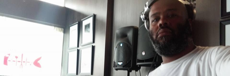 DJ Lowe ki banner