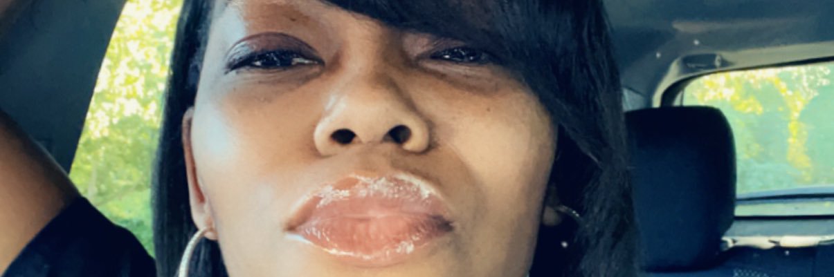 LipsExtraGlossy's profile banner image