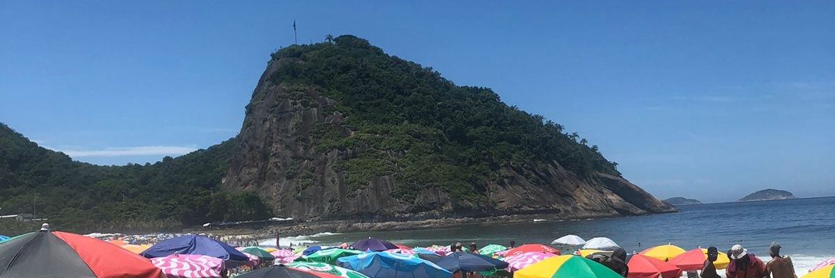 M banner