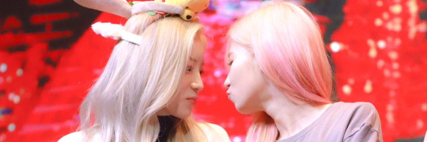 dzchann's profile banner image