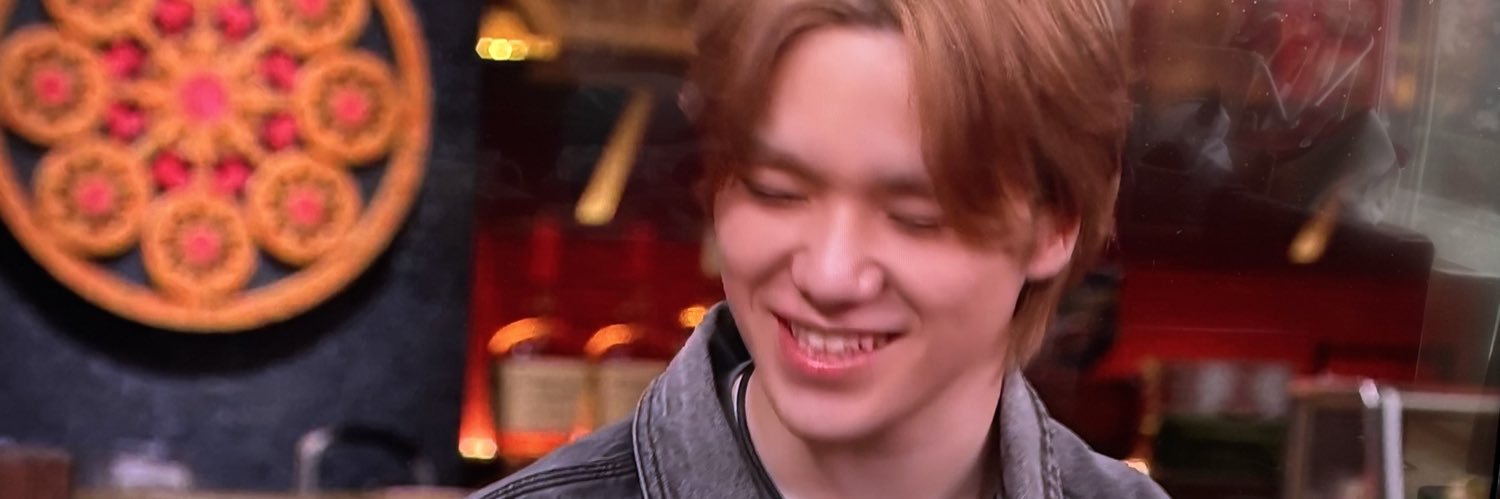 emibebe's profile banner image