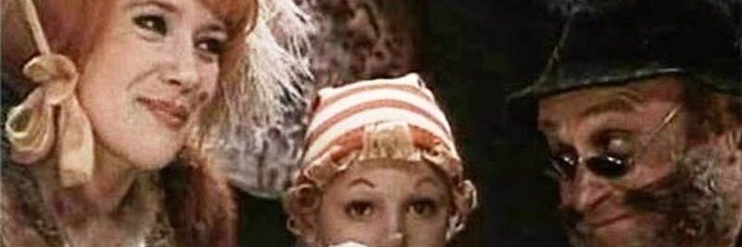 Алиса и кот базилио песня слушать. Лиса алиса и кот базилио. Алиса и кот базилио песня слушать. Звёздные войны табы для гитары. Алиса и кот базилио песня слушать.