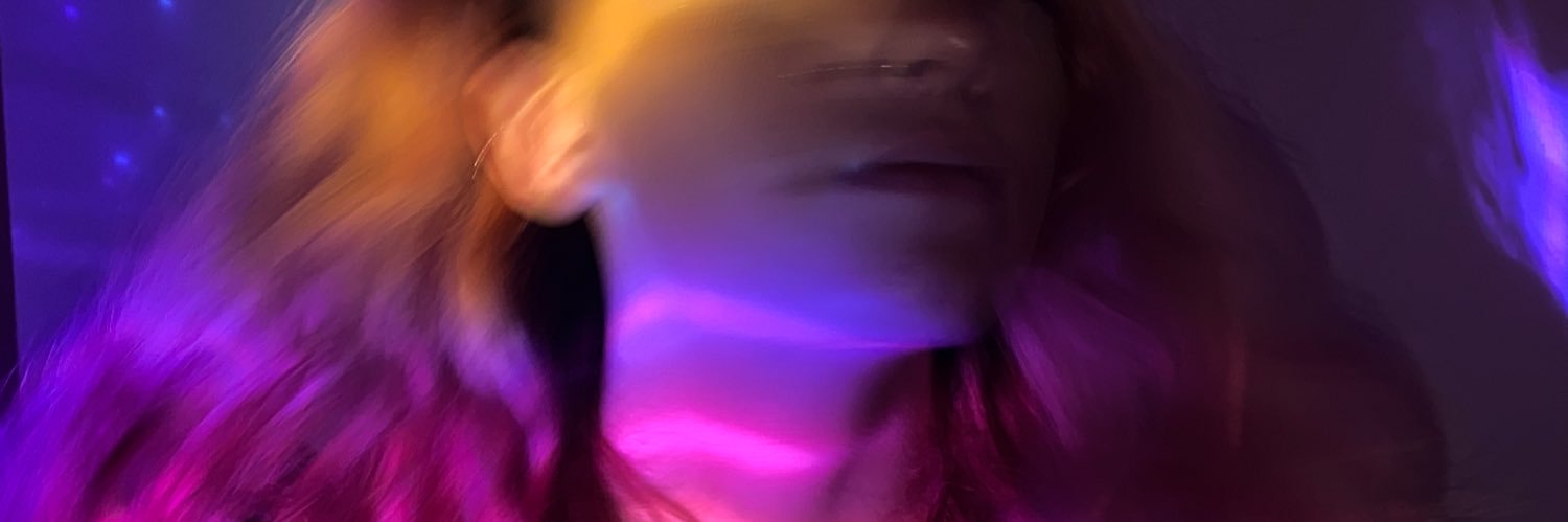 Anne_Victorie's profile banner image
