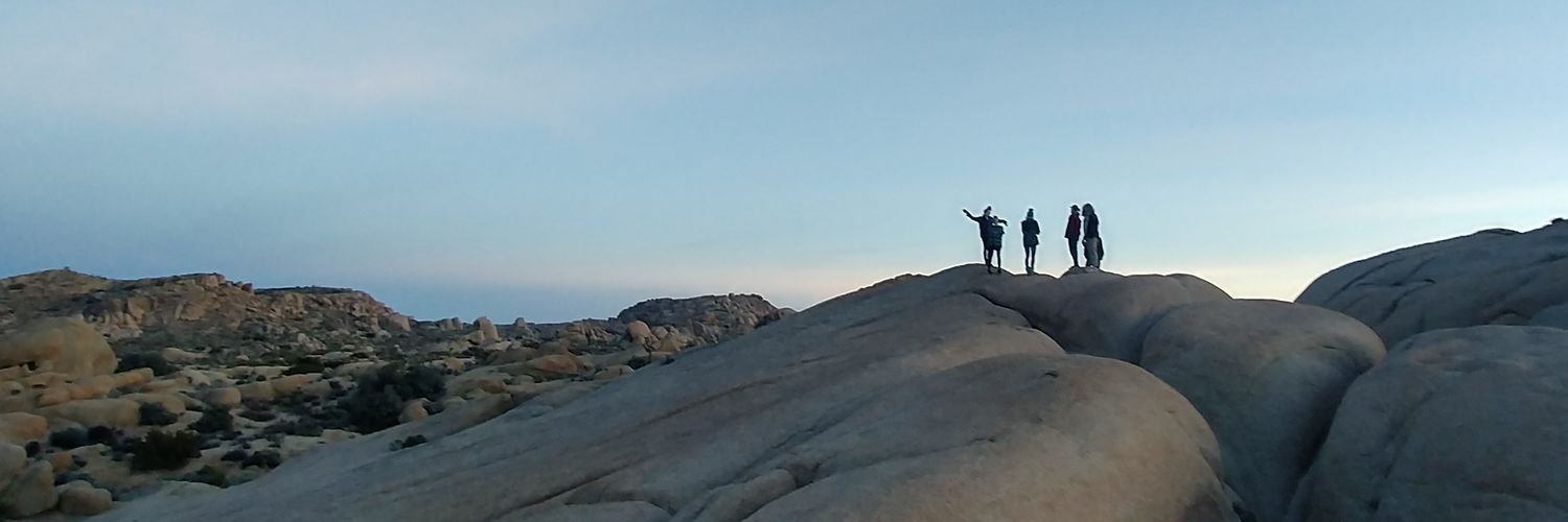 rach_thurbs's profile banner image