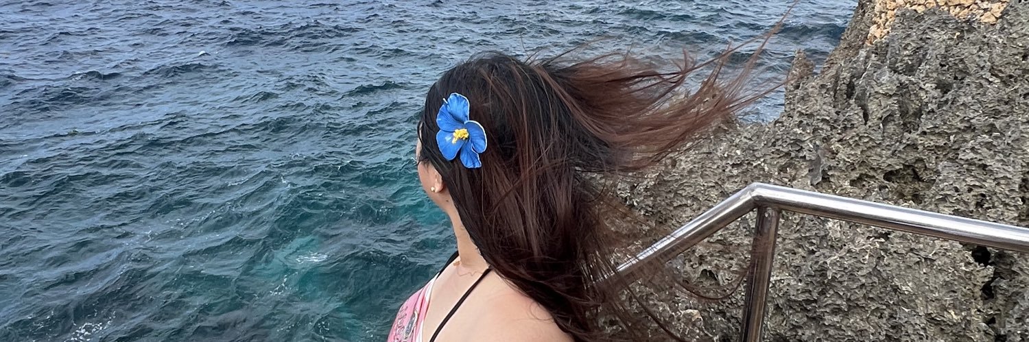 melaniemalbas's profile banner image