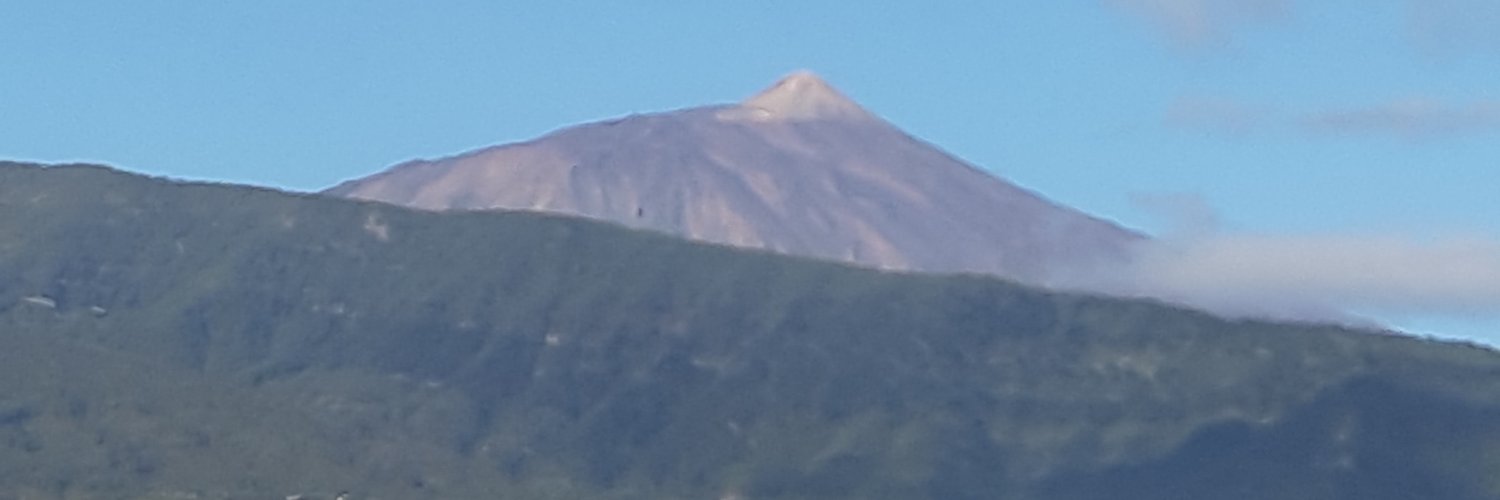 uve185's profile banner image