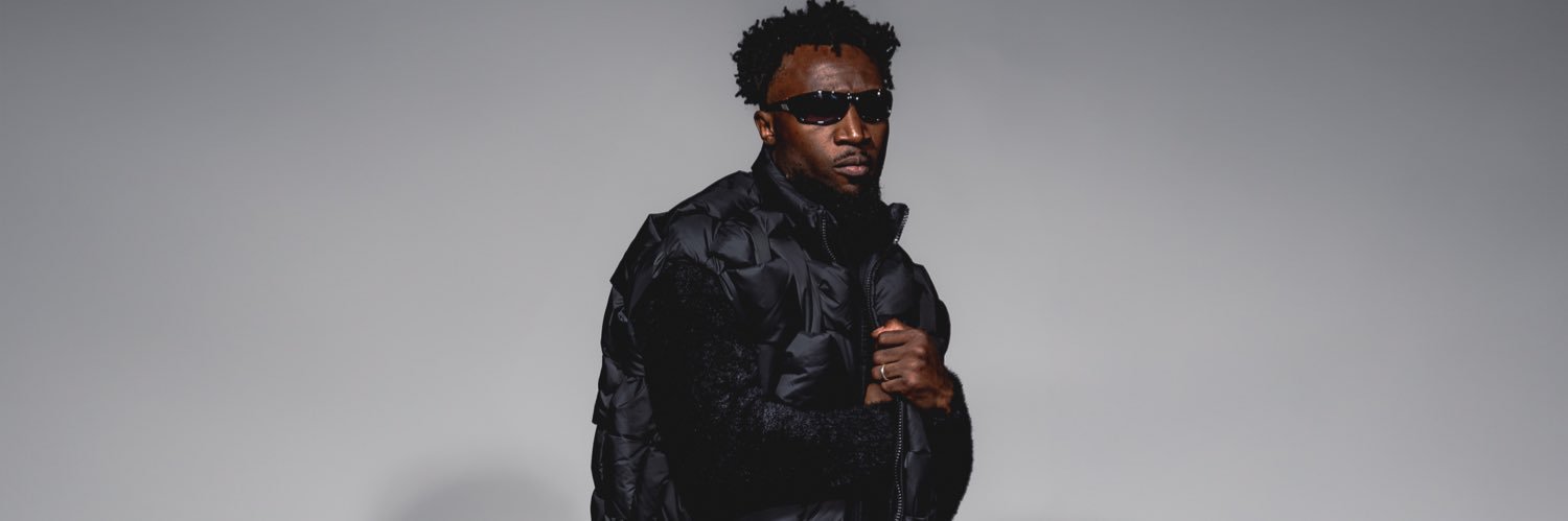 Dehmo Enchanté. banner