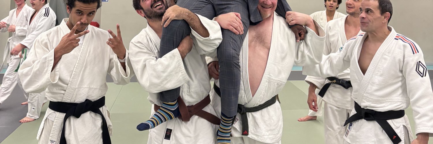 waelbth's profile banner image