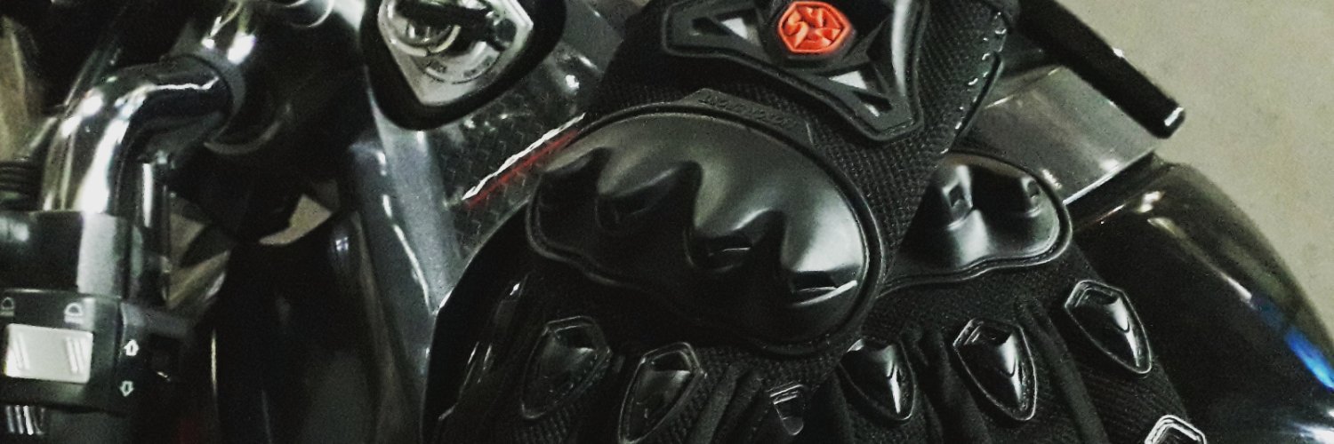 Bee_ID_'s profile banner image
