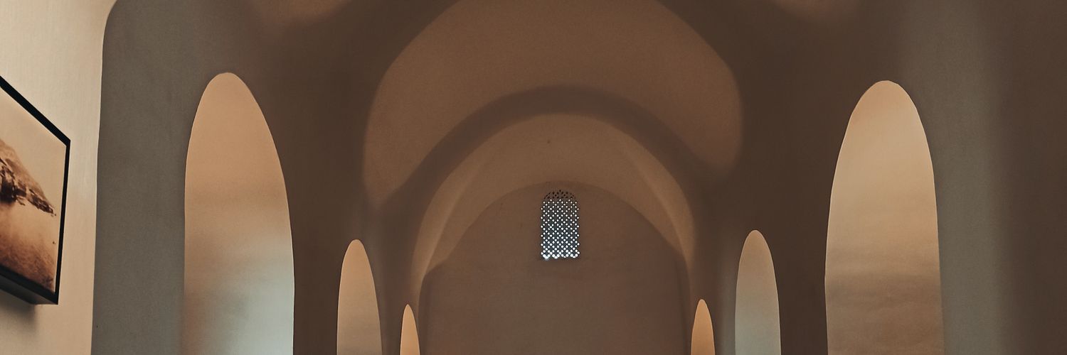 v__faiza's profile banner image
