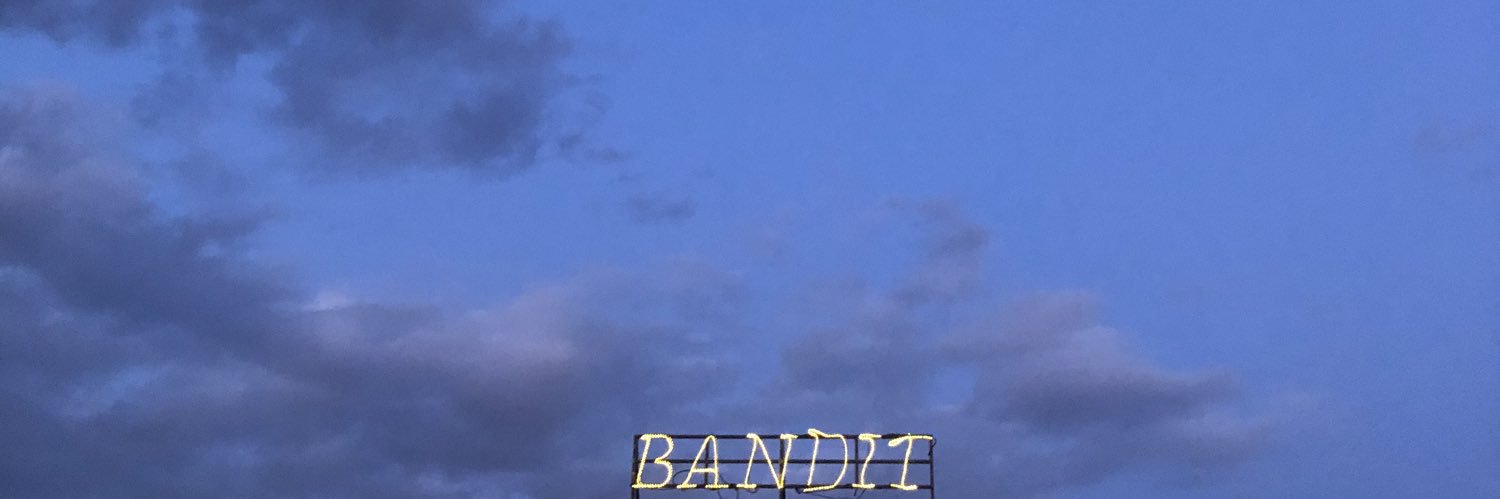 tag banner