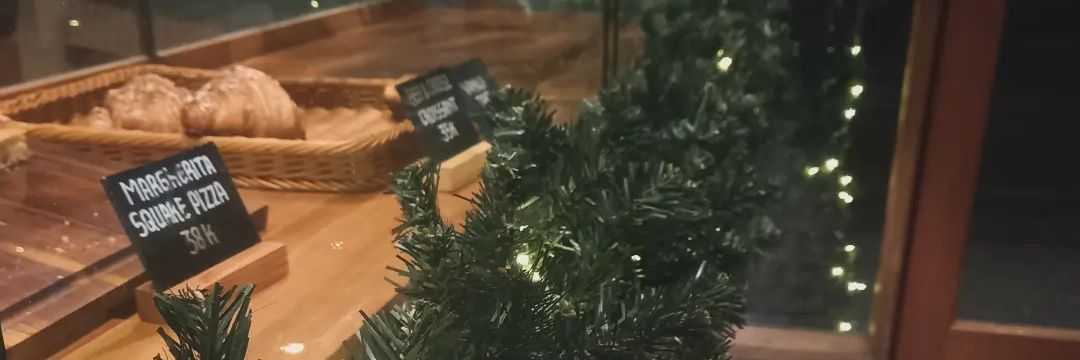 An ordinary boy banner