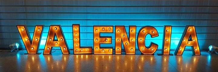 FLY VALENCIA banner