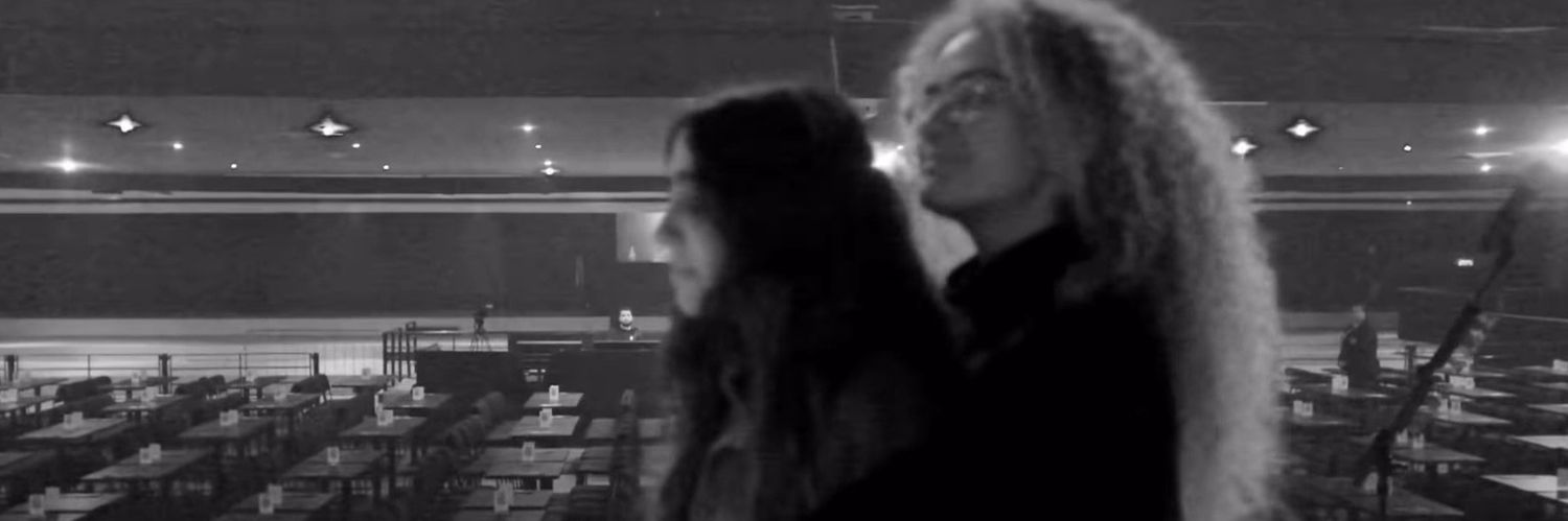 vale_juls's profile banner image