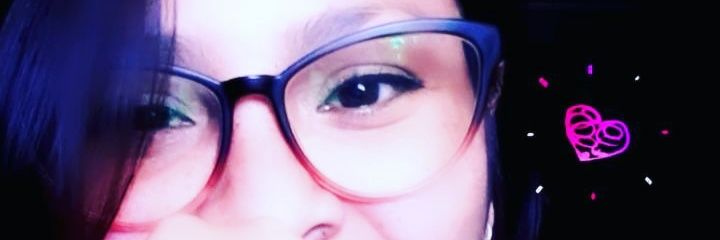 vickychica's profile banner image