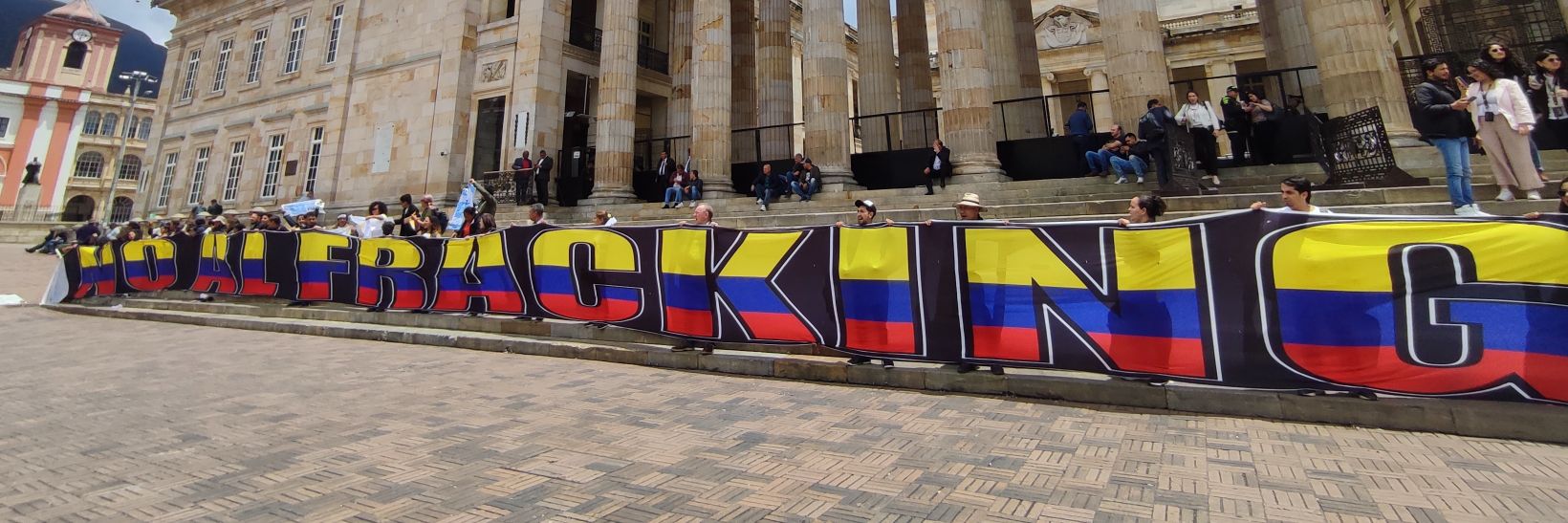 Alianza Colombia Libre De Fracking #SinYNC banner