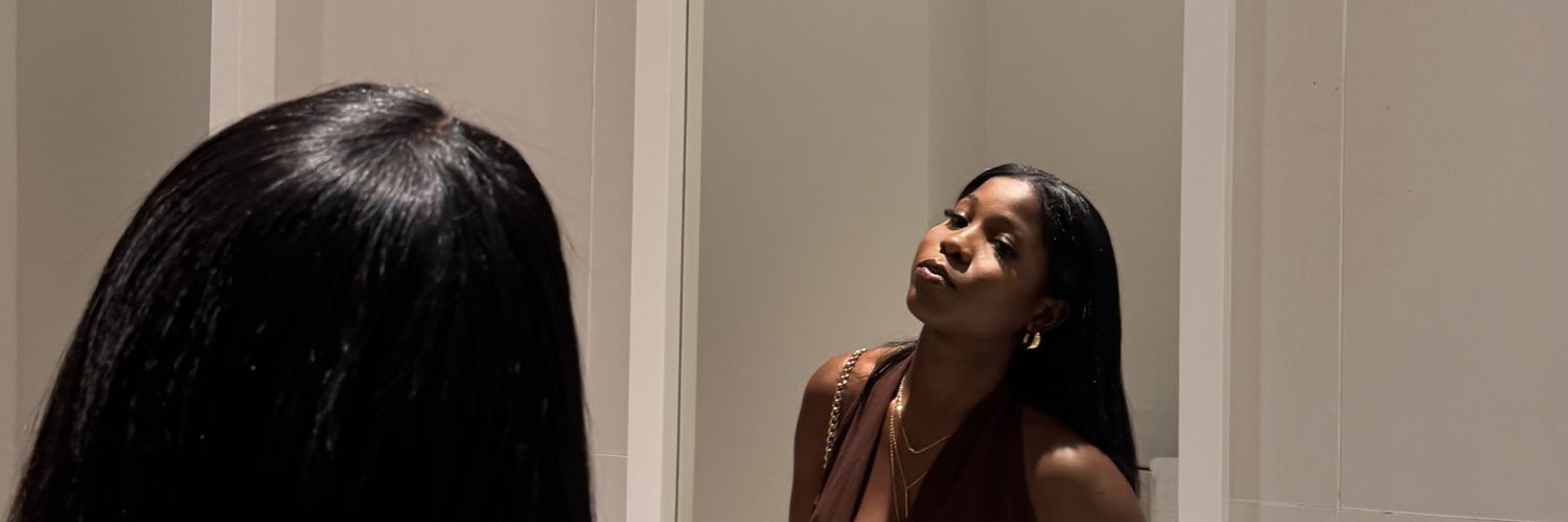 riannasc_'s profile banner image