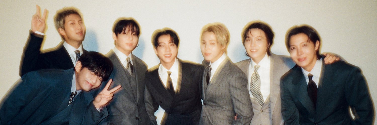 moonochld's profile banner image