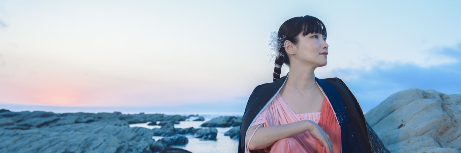 里アンナ(anna sato) Profile Banner