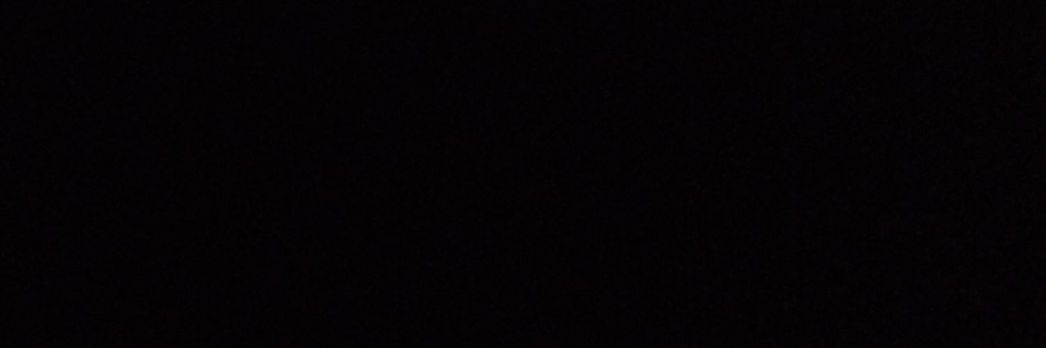 yfvDeeNa's profile banner image