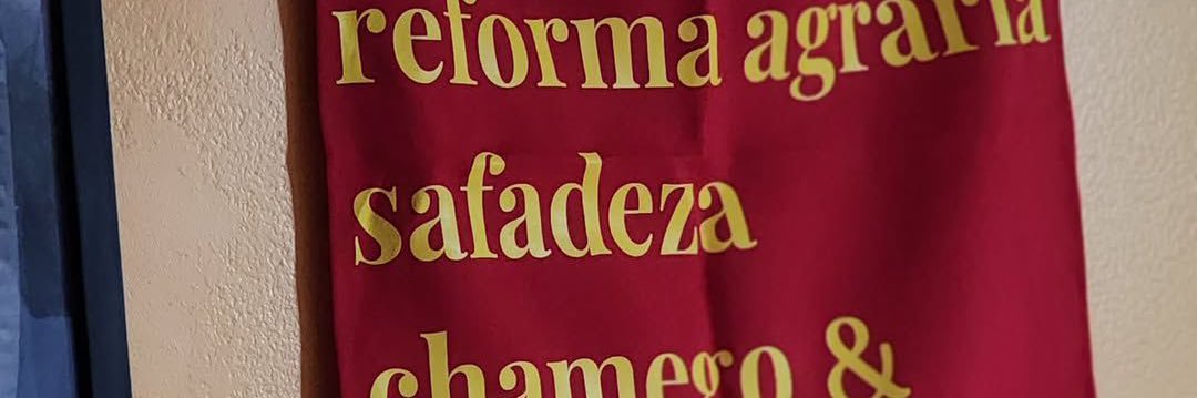 Ruivinha Comunista banner