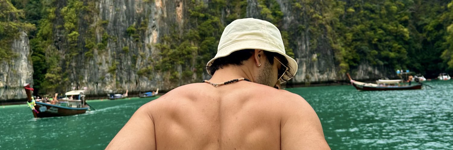eeskream's profile banner image