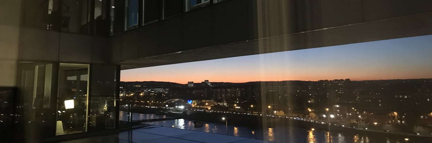 VManzic's profile banner image