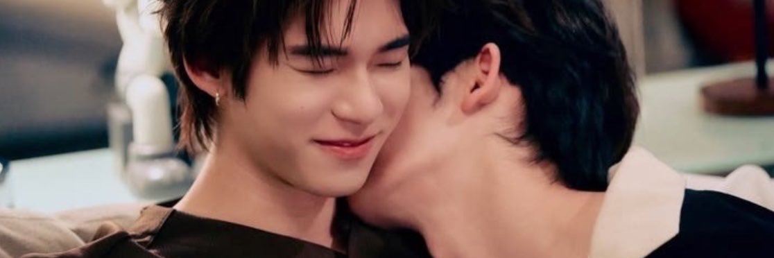 lovingeverybl's profile banner image