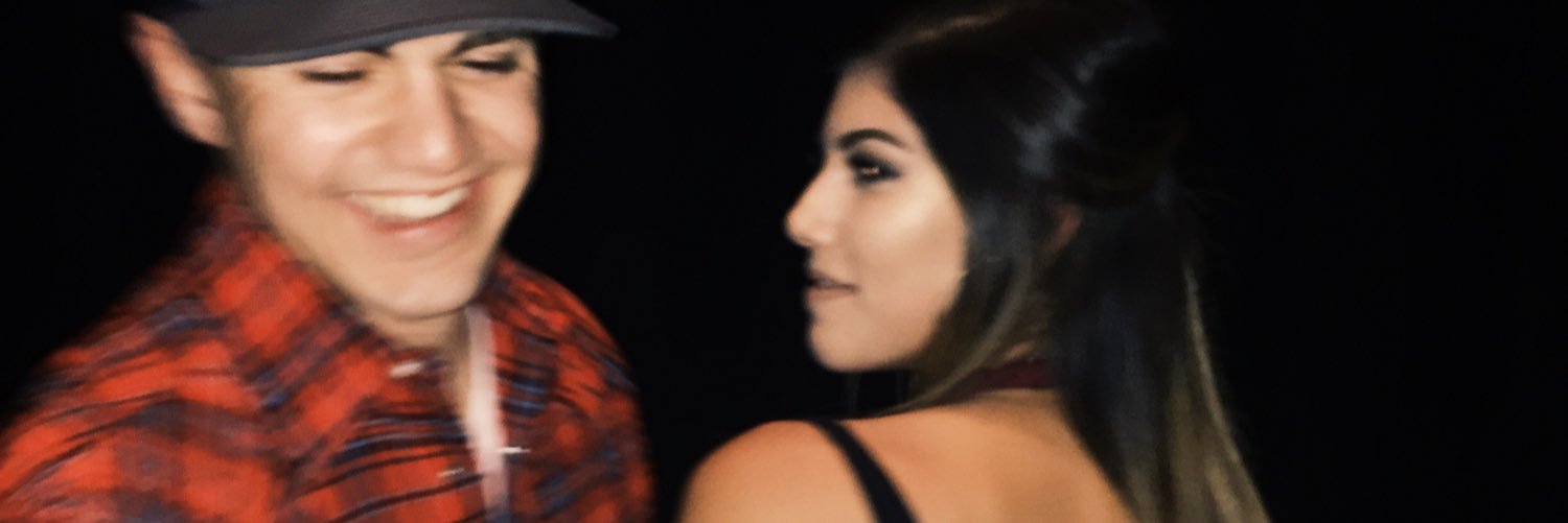 arisafari14's profile banner image