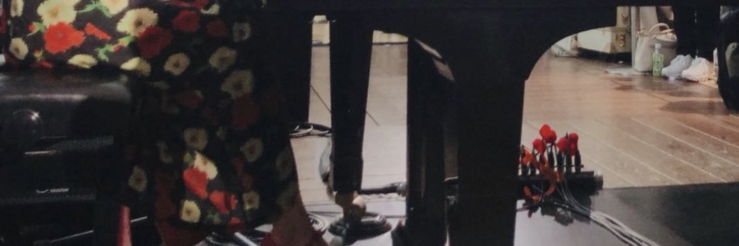 riisa1099's profile banner image