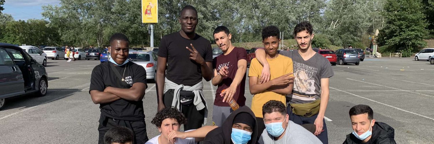LXMGZ's profile banner image