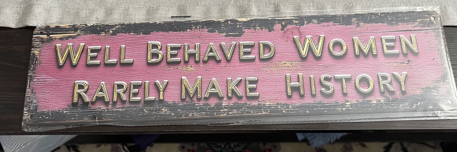 Diane works at a Ghost Newspaper💜🖤🤍🩶 banner