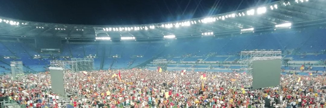 Giulio🐺💛❤️ banner