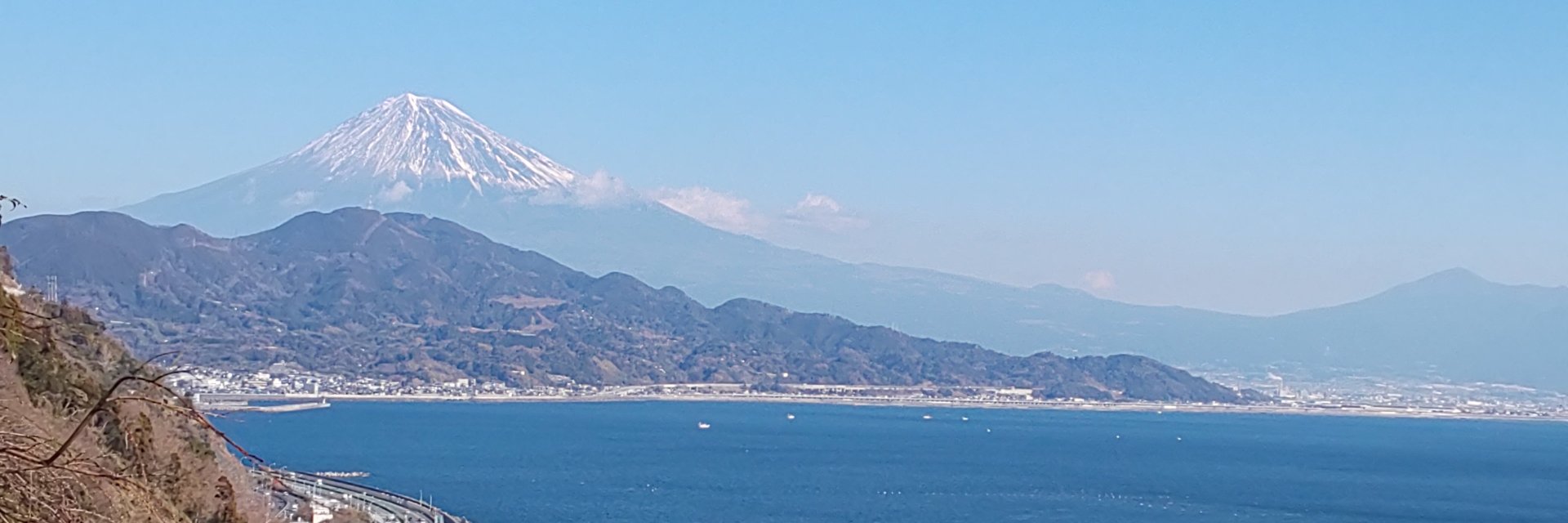 izumiane's profile banner image
