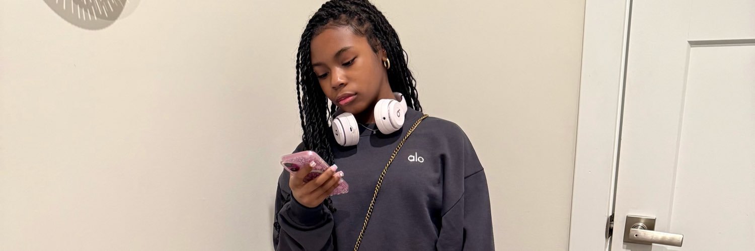 Londonae's profile banner image