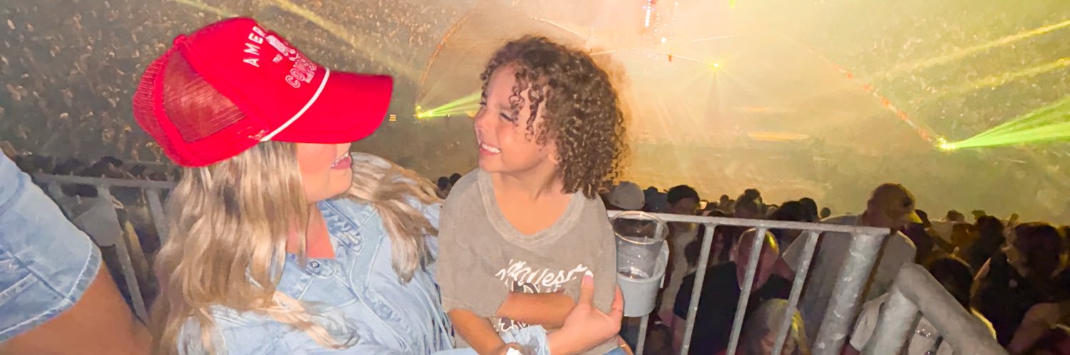 Shelbss_33's profile banner image