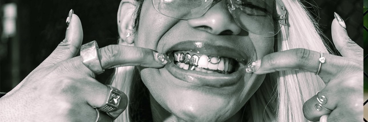 theylovesham's profile banner image