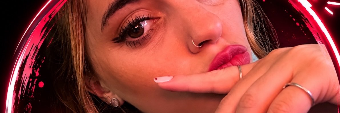 sustillox's profile banner image