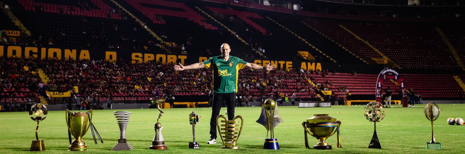 jeff 🦁 banner