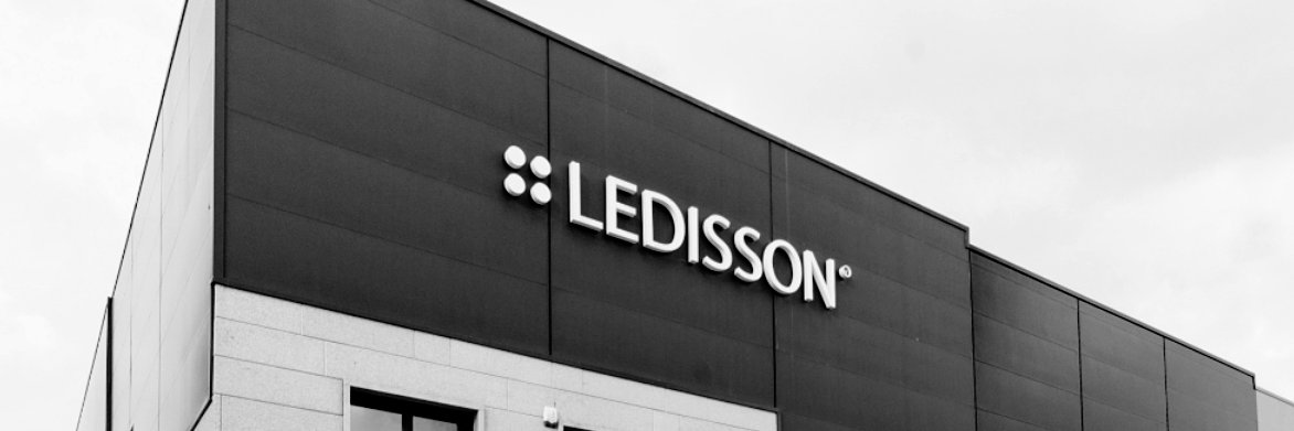 Ledisson_Smm's profile banner image