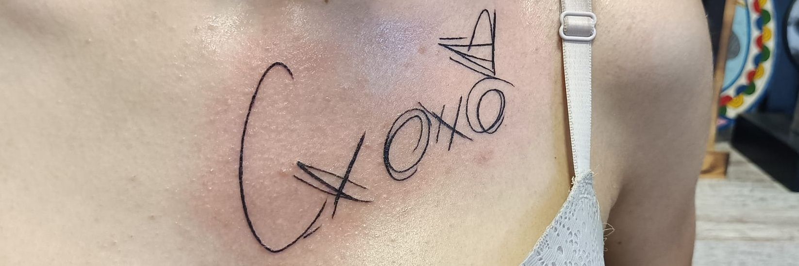 Leo. Vermelho Sangue Era banner