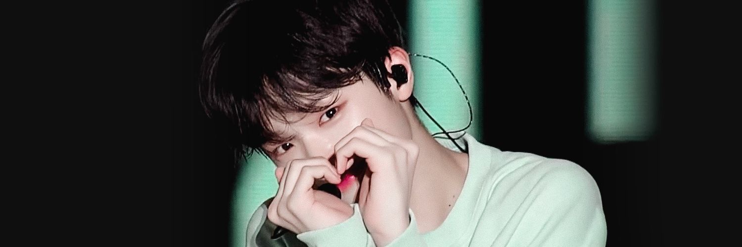 pyolight's profile banner image