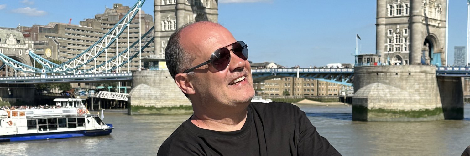 adrianodmoraes's profile banner image
