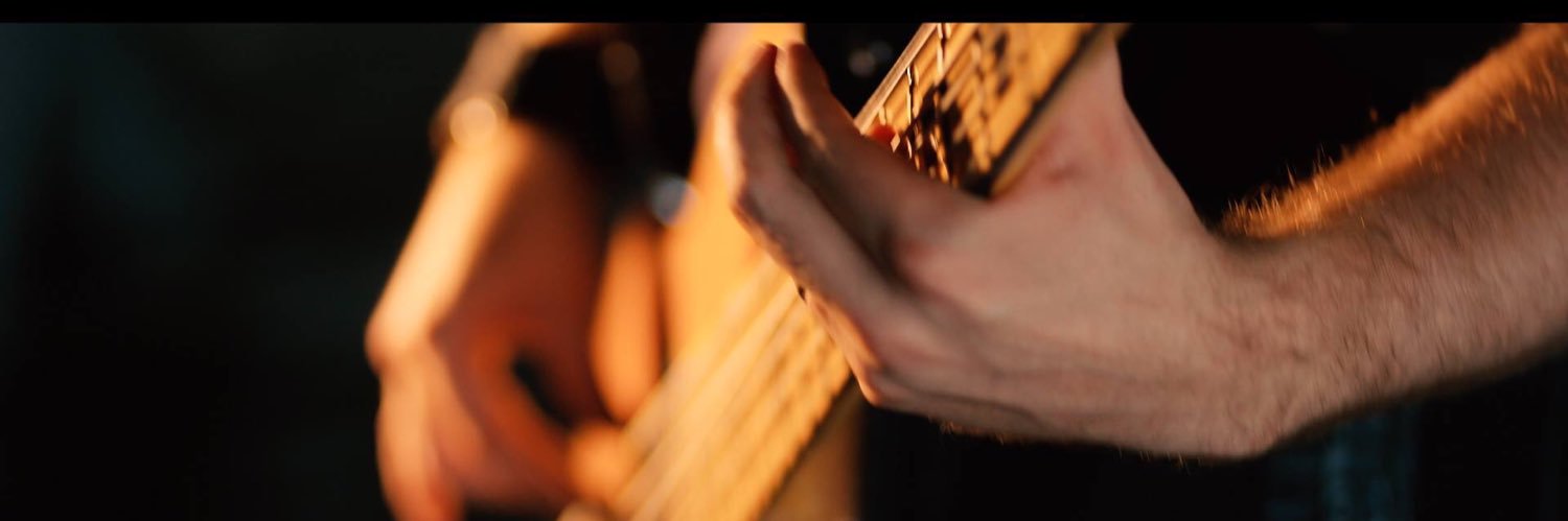 reddazsg's profile banner image